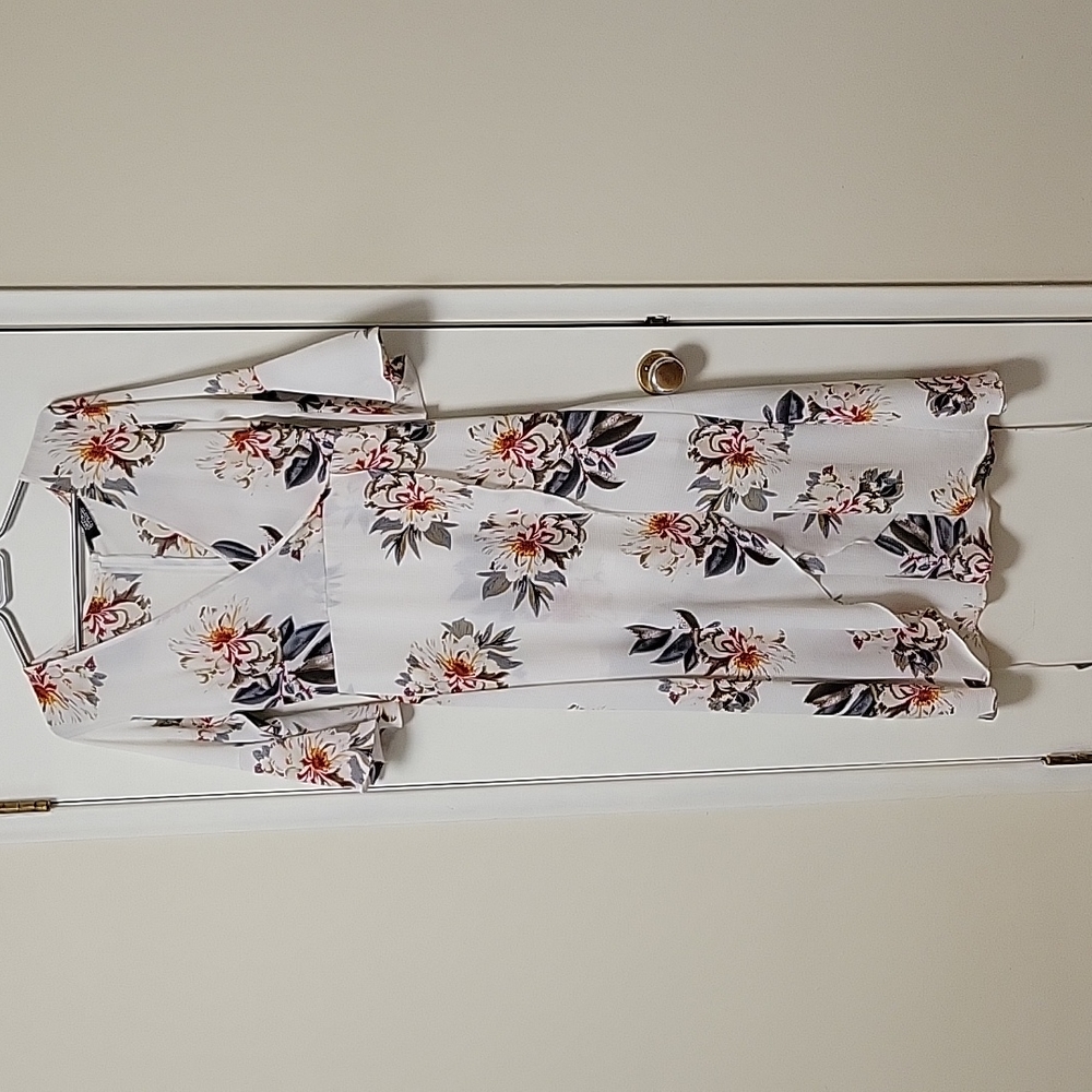 Girls on Film - Size 8, high low, floral print dress